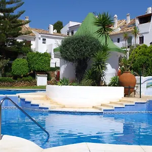 https://casa-marbella-con-piscina.1costadelsol.com